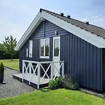 Gustava - 700m From The Sea By Interhome Semesterbostad *