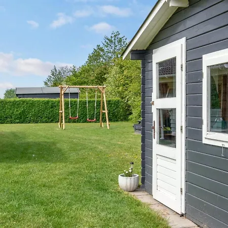 Gustava - 700m From The Sea By Interhome