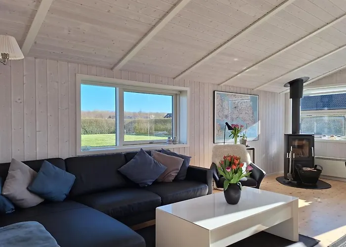 Holiday home Gustava - 700m From The Sea By Interhome *