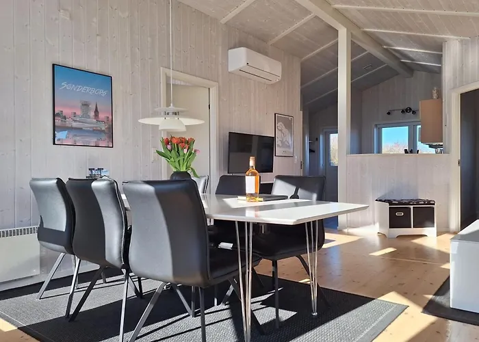 Gustava - 700m From The Sea By Interhome Vakantiehuis *