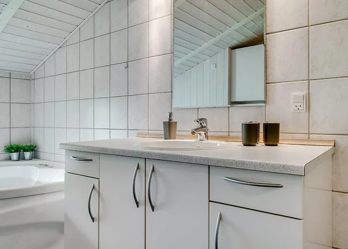 Gustava - 700m From The Sea By Interhome Nedre Lysabild