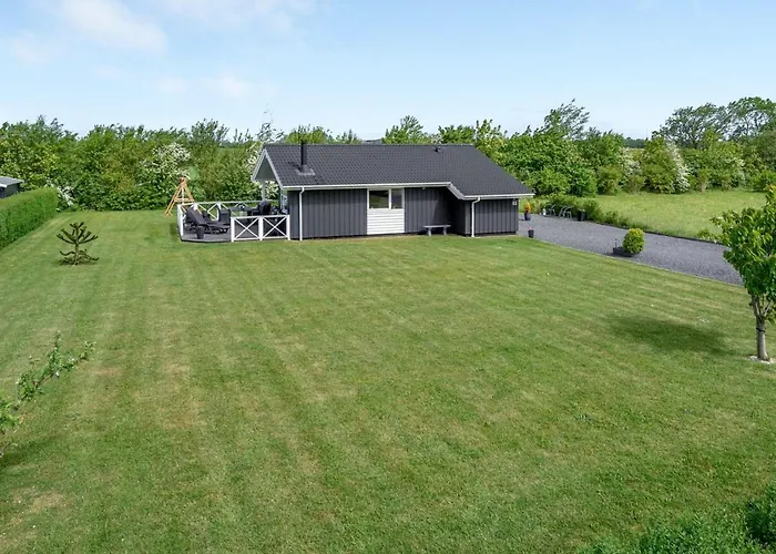 Holiday home Gustava - 700m From The Sea By Interhome *