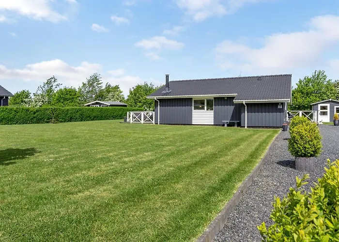 Gustava - 700m From The Sea By Interhome